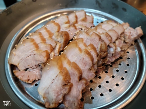 가산 칼국수 보쌈 이미지