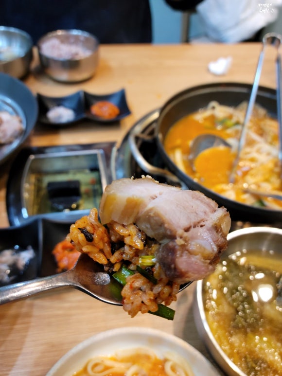 가산 칼국수 보쌈 이미지