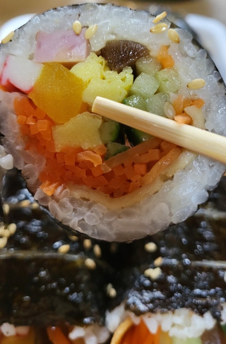 쌍둥이꼬마김밥 이미지