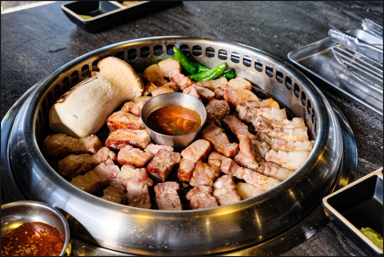 돌담흑돼지중문 이미지
