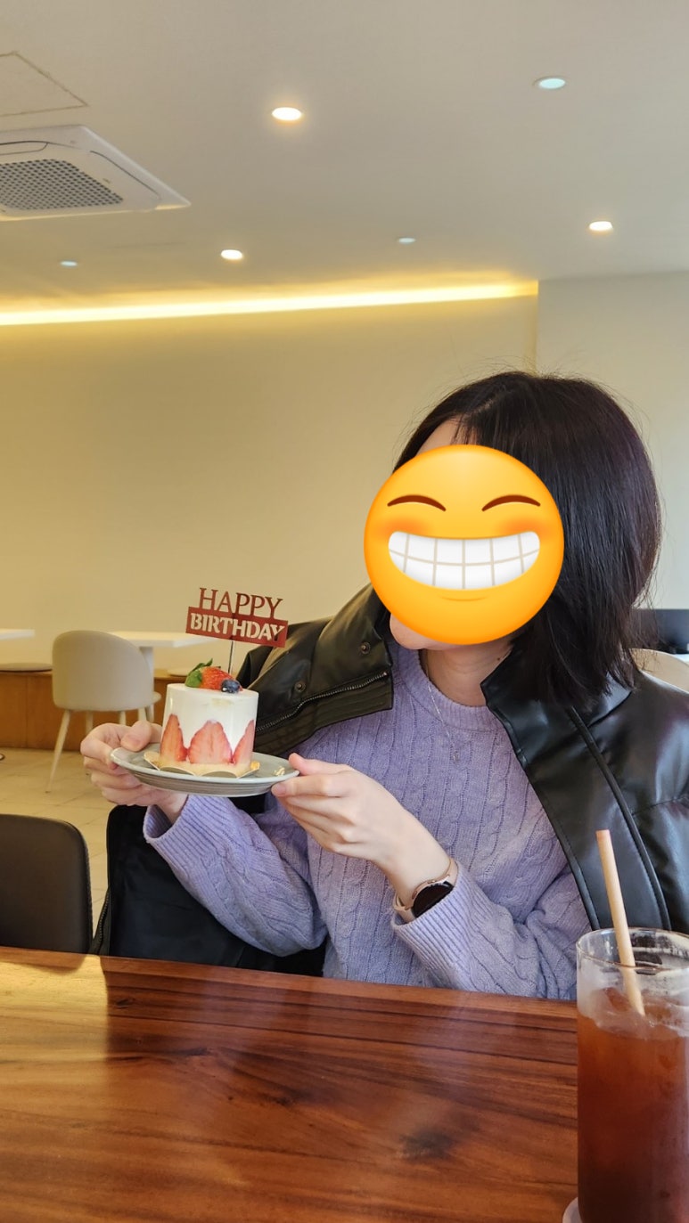 임스크로와상카페 이미지