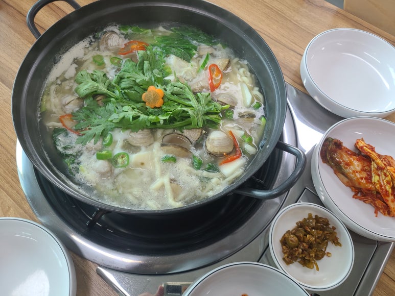 촌칼국수 이미지