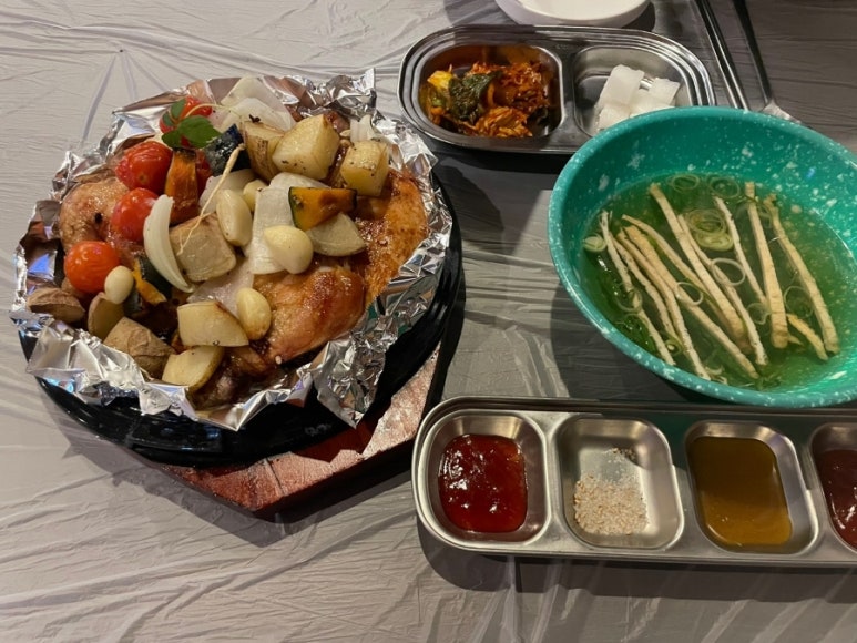 참나무누룽지통닭 이미지