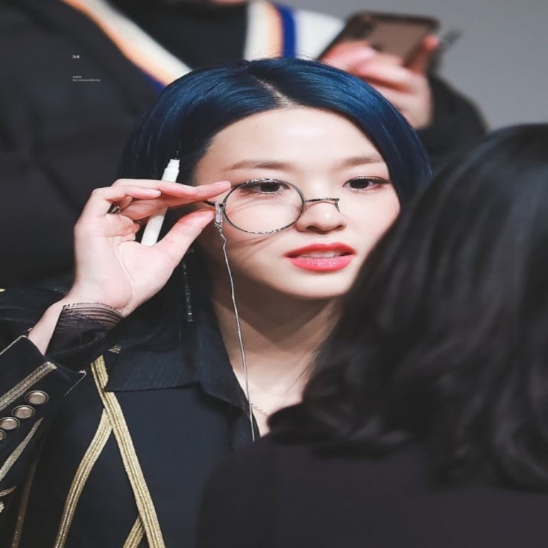모노클 이미지