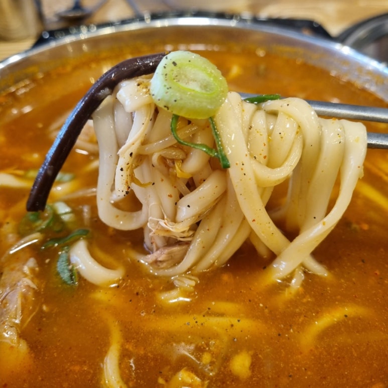 양푼 국물 닭갈비 이미지