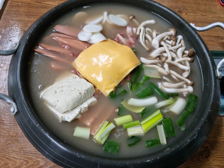 용문부대찌개 이미지