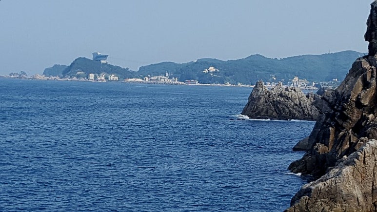 초곡용굴촛대바위카페 이미지