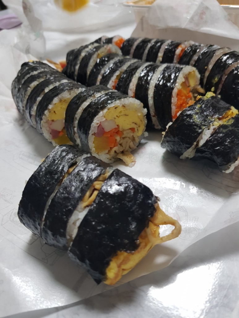 예니김밥 이미지