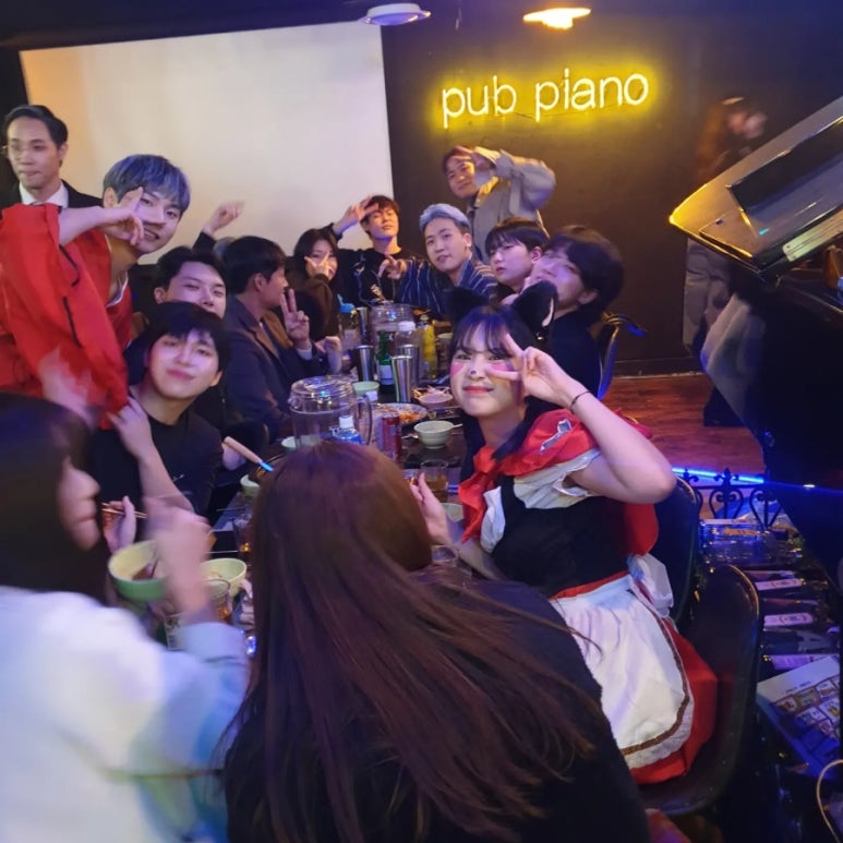 술취한 피아노 이미지