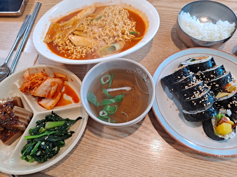 으랏차분식 이미지