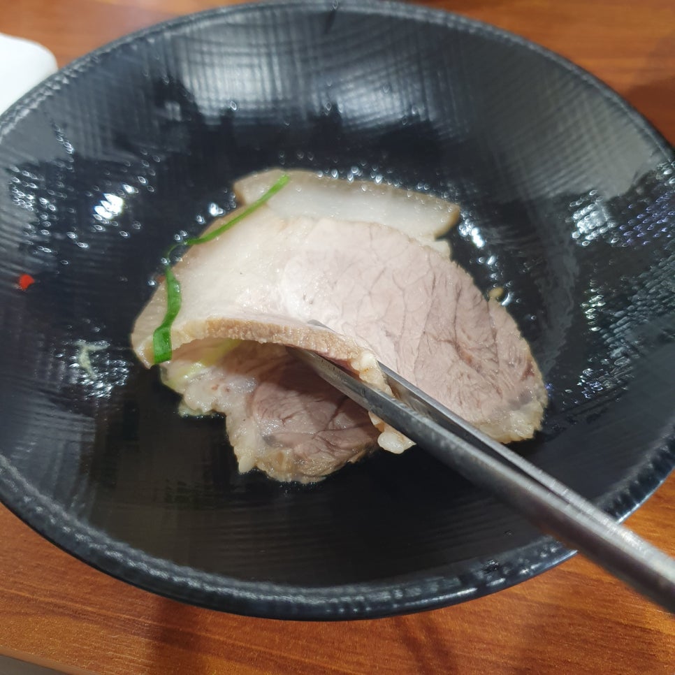 꺼멍때지국수 이미지