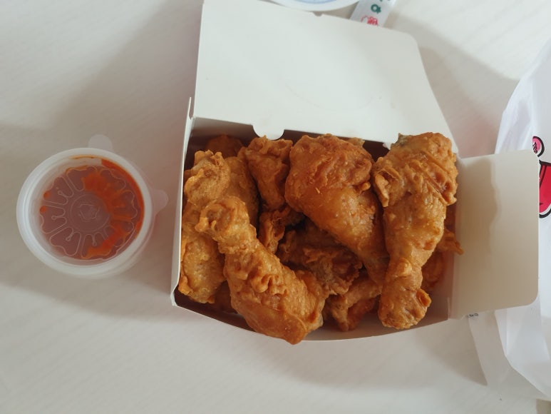 우정치킨호프 이미지