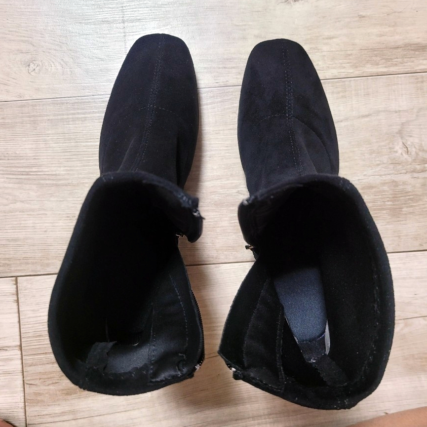 빼꼼슈즈 이미지