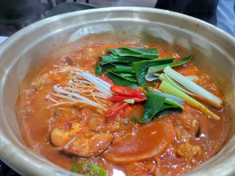 읍내야식 이미지
