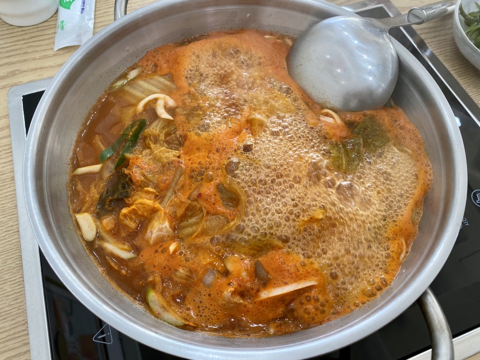 은우네생고기김치찌개 이미지