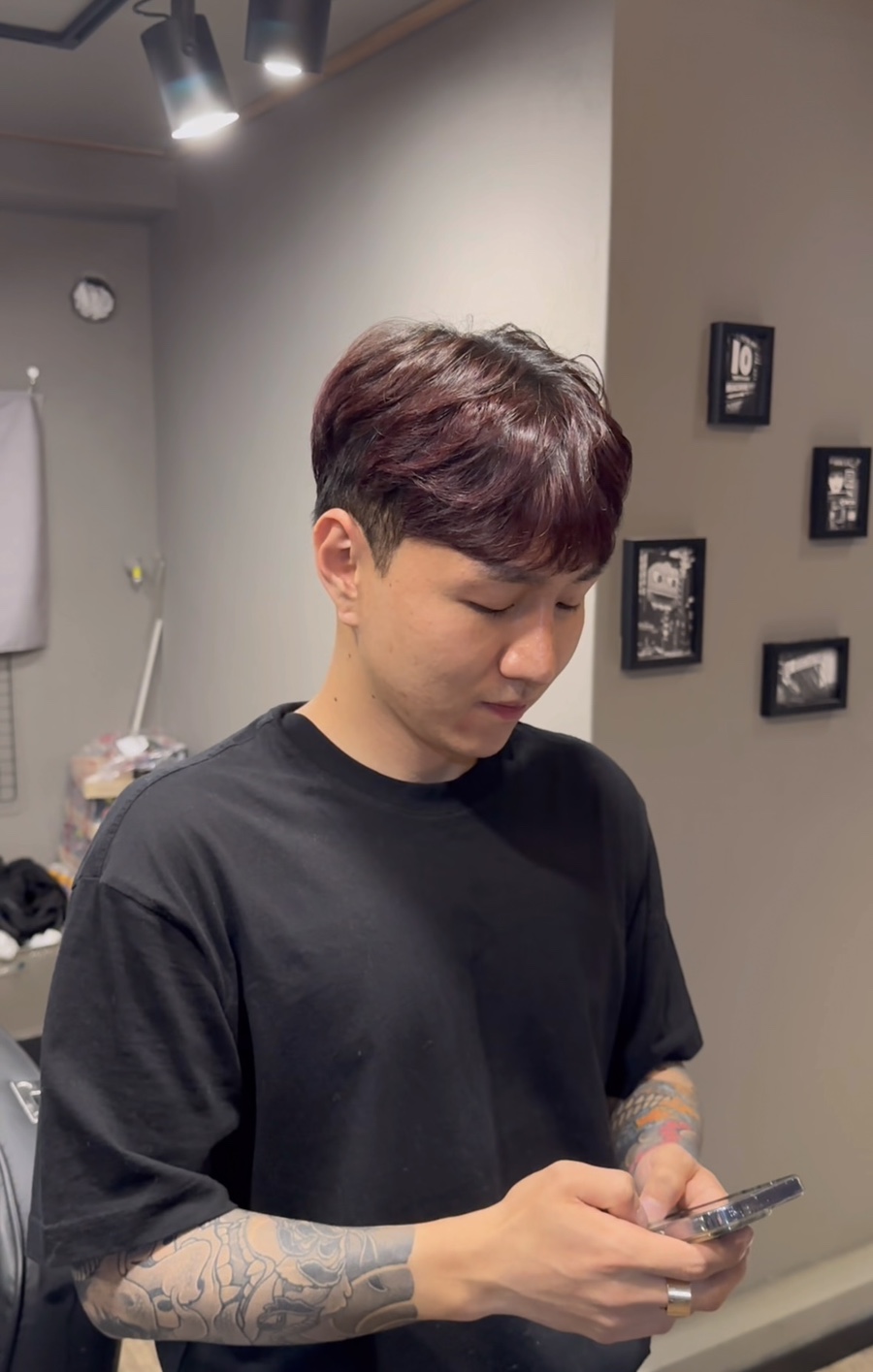 언이븐바버샵 이미지