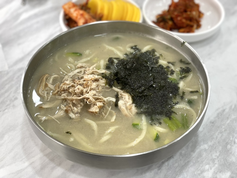 영진닭칼국수 이미지
