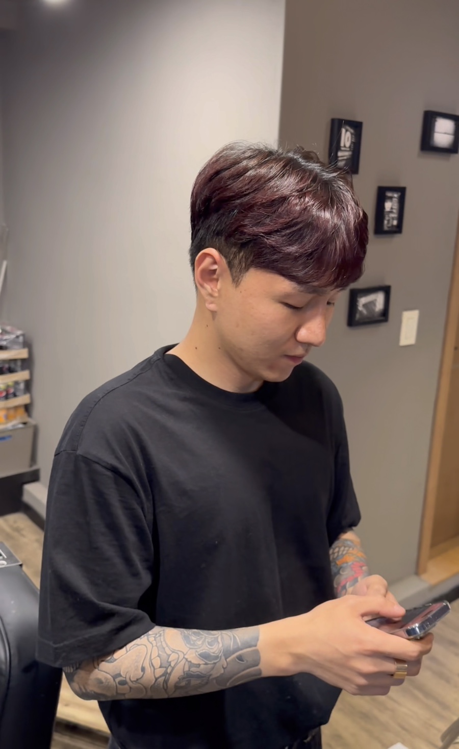 언이븐바버샵 이미지