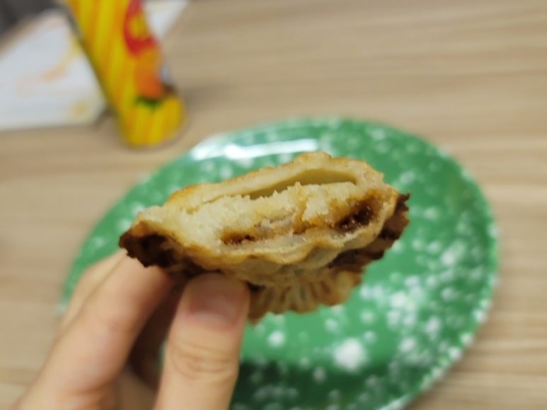 오뎅먹는붕어빵 이미지