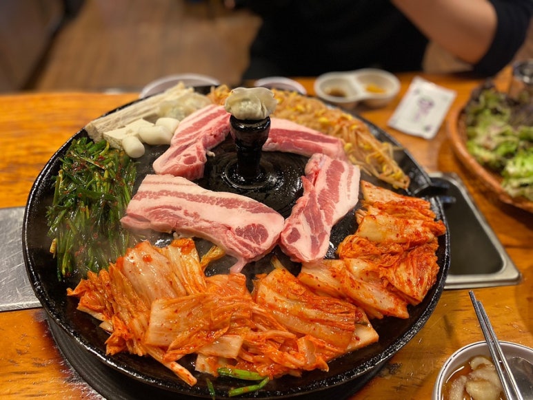 제주솥뚜껑삼겹살 이미지