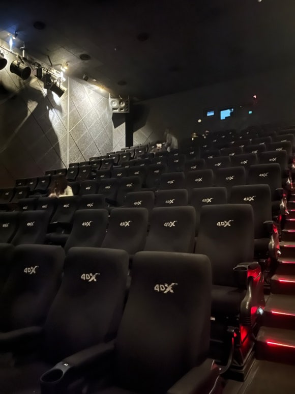 CGV서면 4DX관 이미지