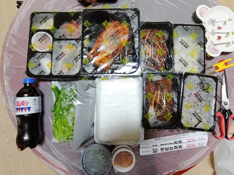 맛보는족족 이미지