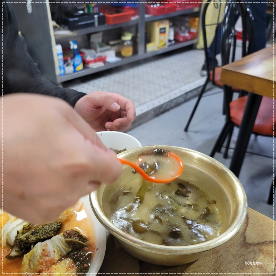 인동촌 숯불 곰장어 닭발 이미지