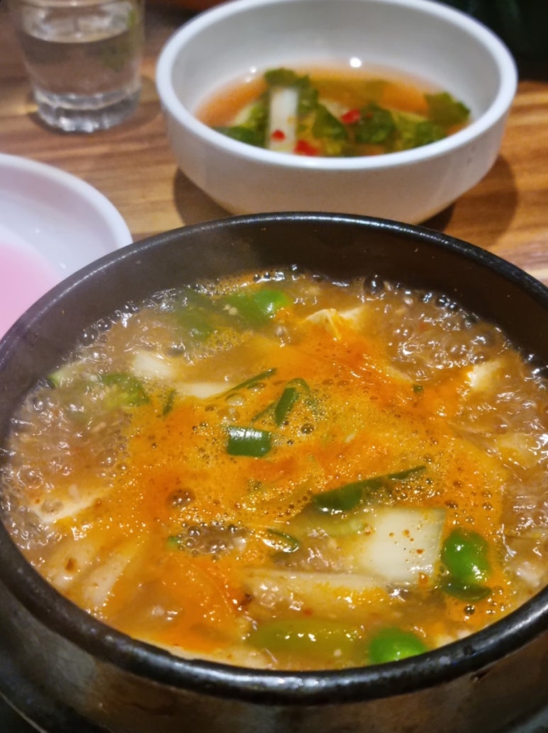 황금돼지삼겹뒷고기 이미지