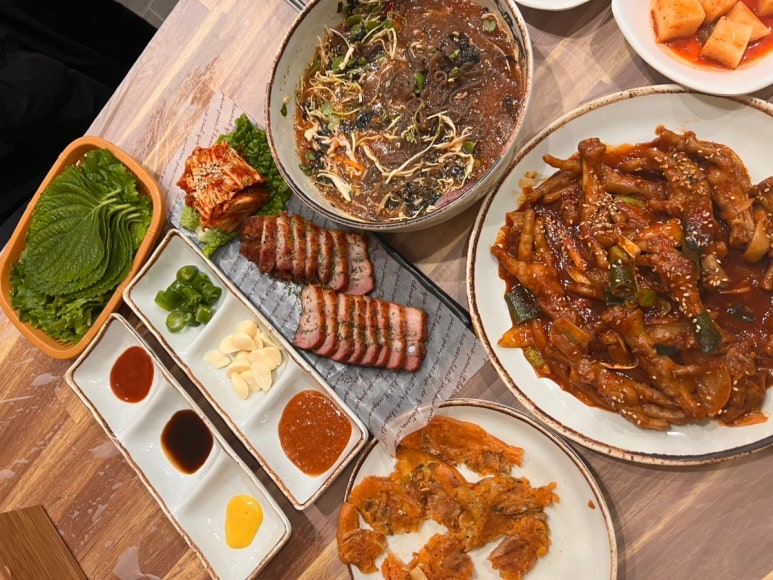 모가네훈제바베큐앤닭발찜 이미지