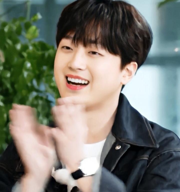 헬로스타 이미지