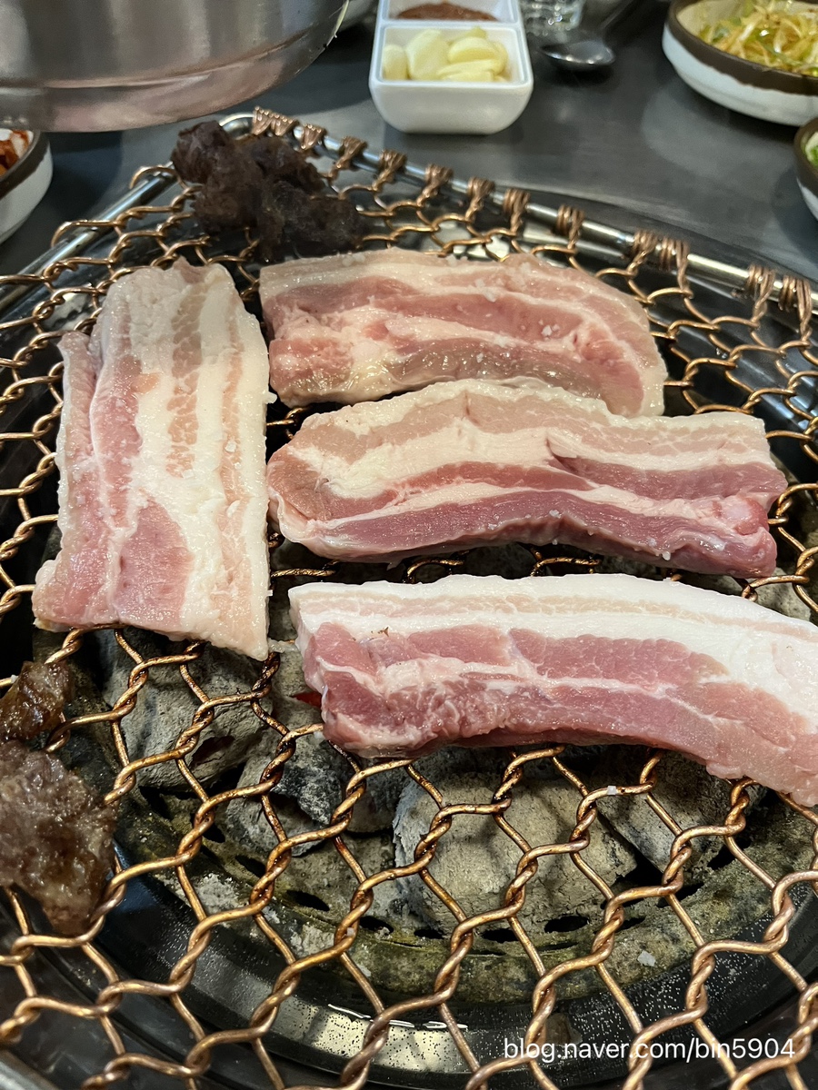 돼지고기껍데기구이구이 이미지