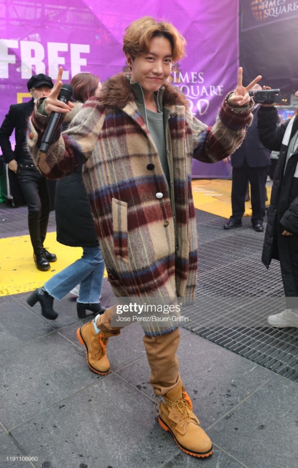 제이홉(J.HOPE) 이미지