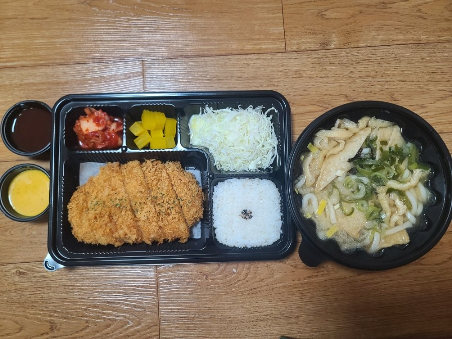 우아한돈가츠 이미지