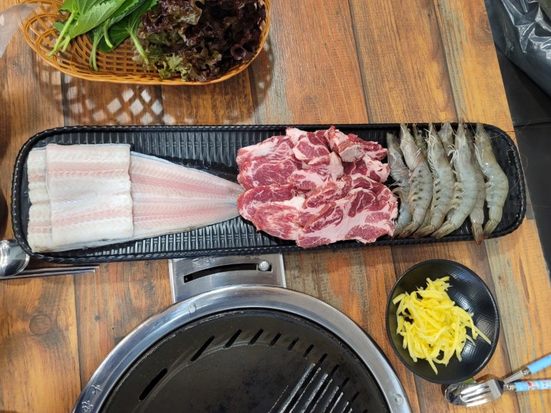 장어랑흙돼지 이미지