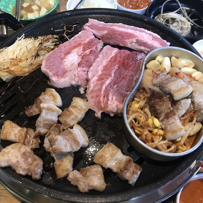 어머나무한삼겹 이미지