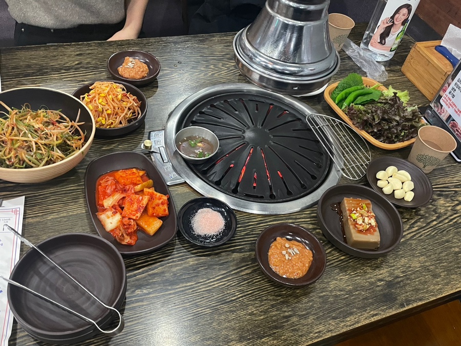 꿀꿀이생삼겹 이미지
