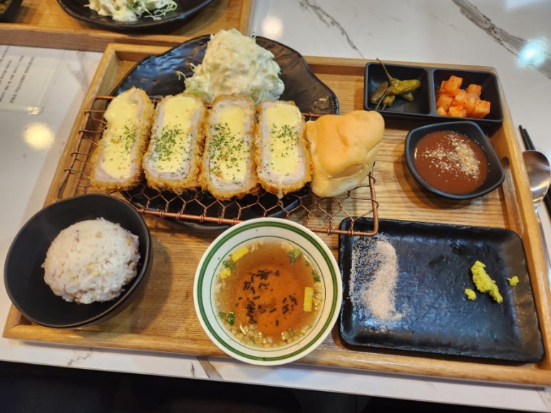 수라카츠&면 이미지
