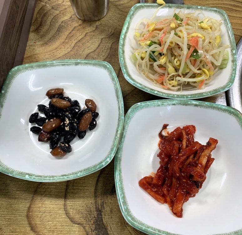 현진 김치찌개 이미지