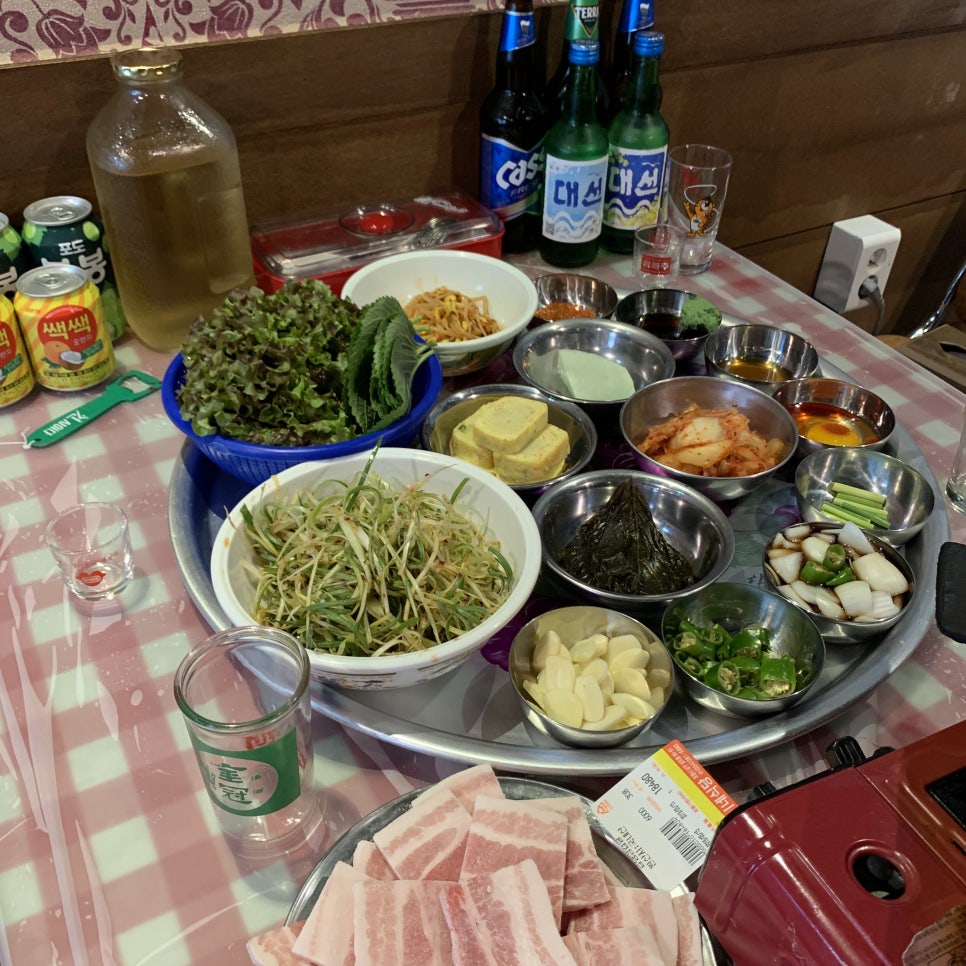 욱이네식당 이미지