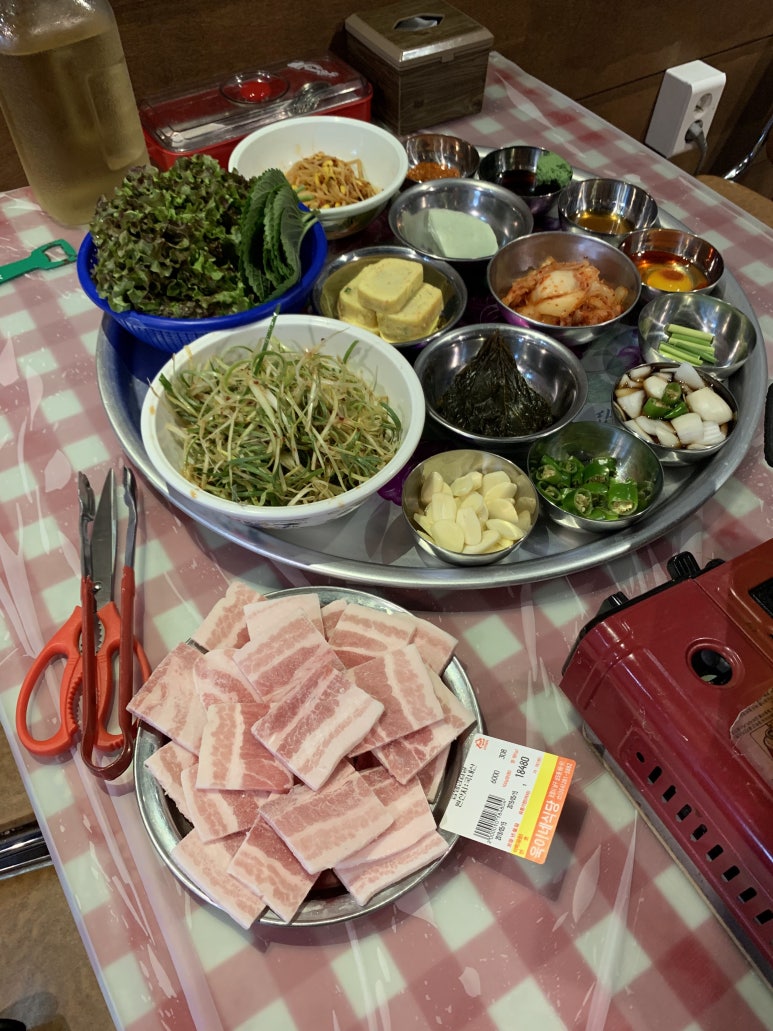 욱이네식당 이미지