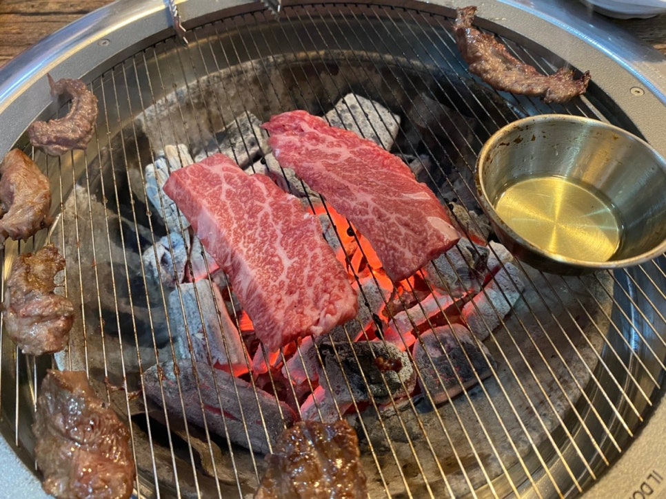 눈꽃생고기참숯한우 이미지