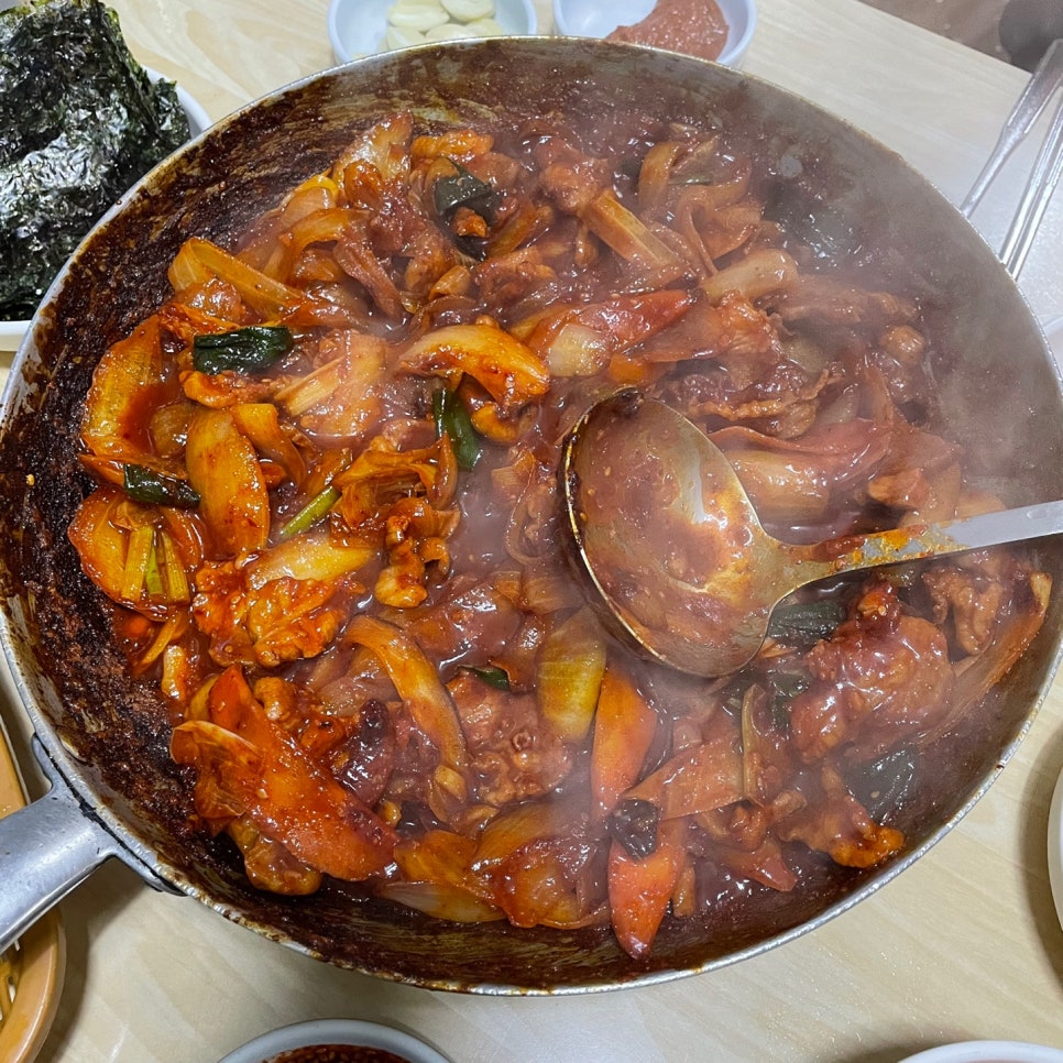 원조촌돼지 이미지