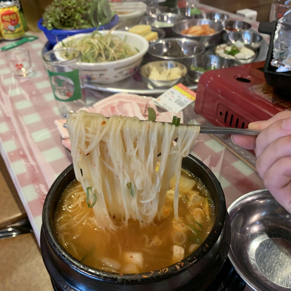 욱이네식당 이미지