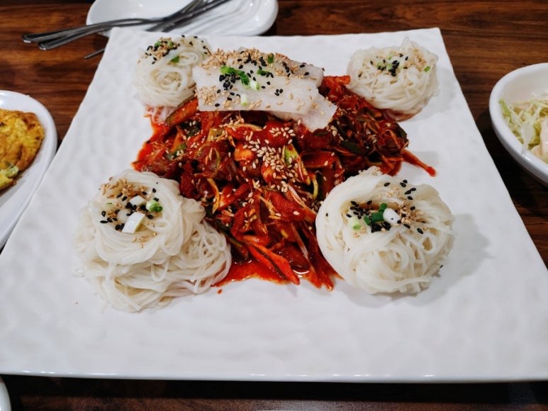 꼬꼬마을숯불바베큐 이미지