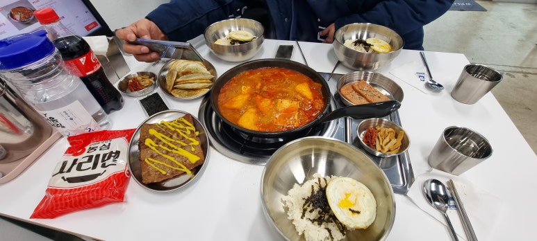 청년밥집 이미지