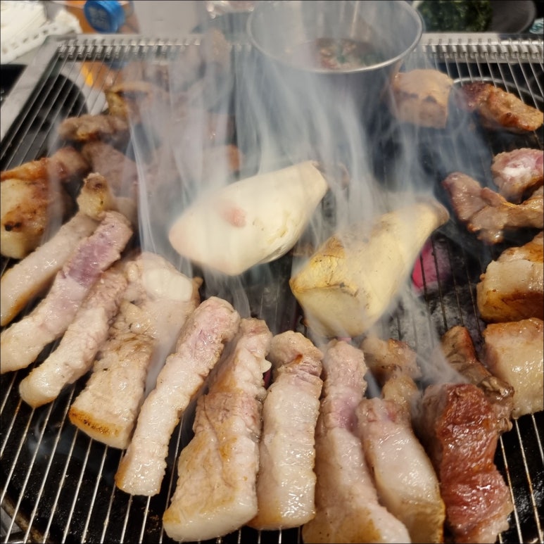 뒷고기땡기재&족발해 이미지
