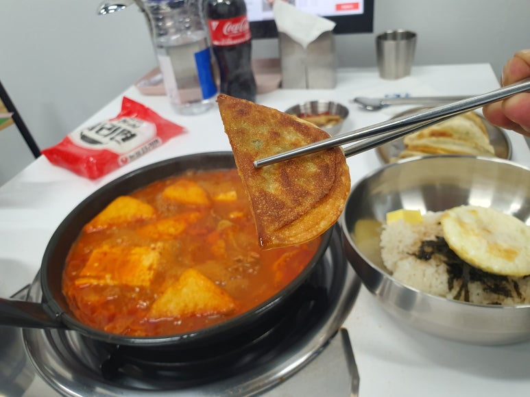 청년밥집 이미지
