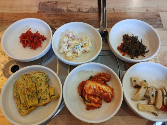 늘솜식탁 이미지