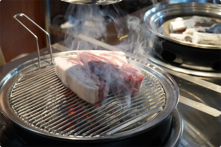 흑돼지김치말이 이미지