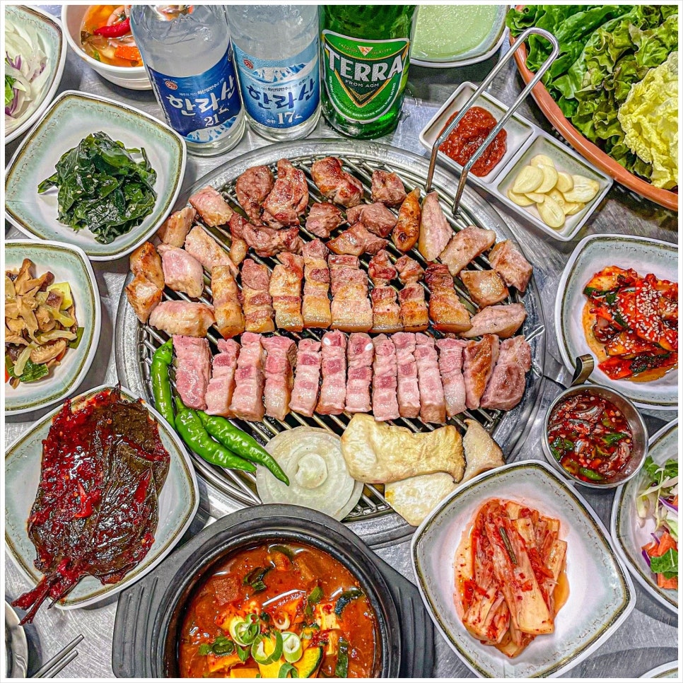 쌍둥이돼지꿈 이미지